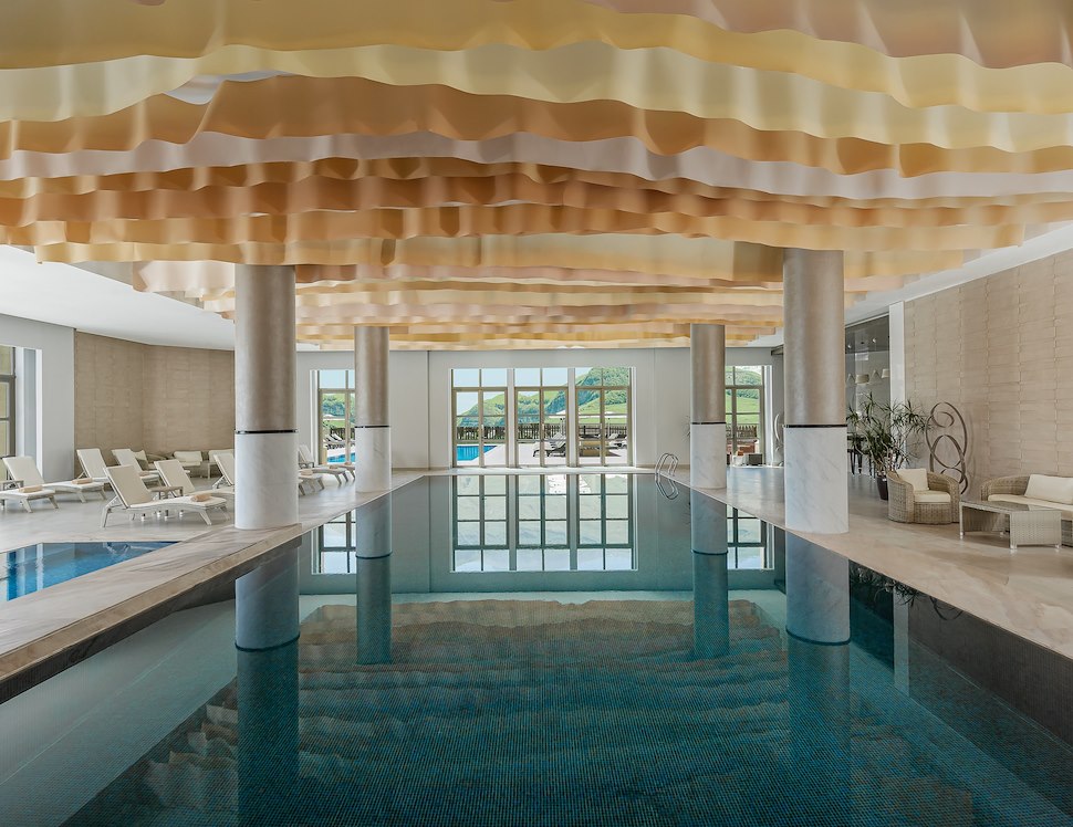 Pool Bar