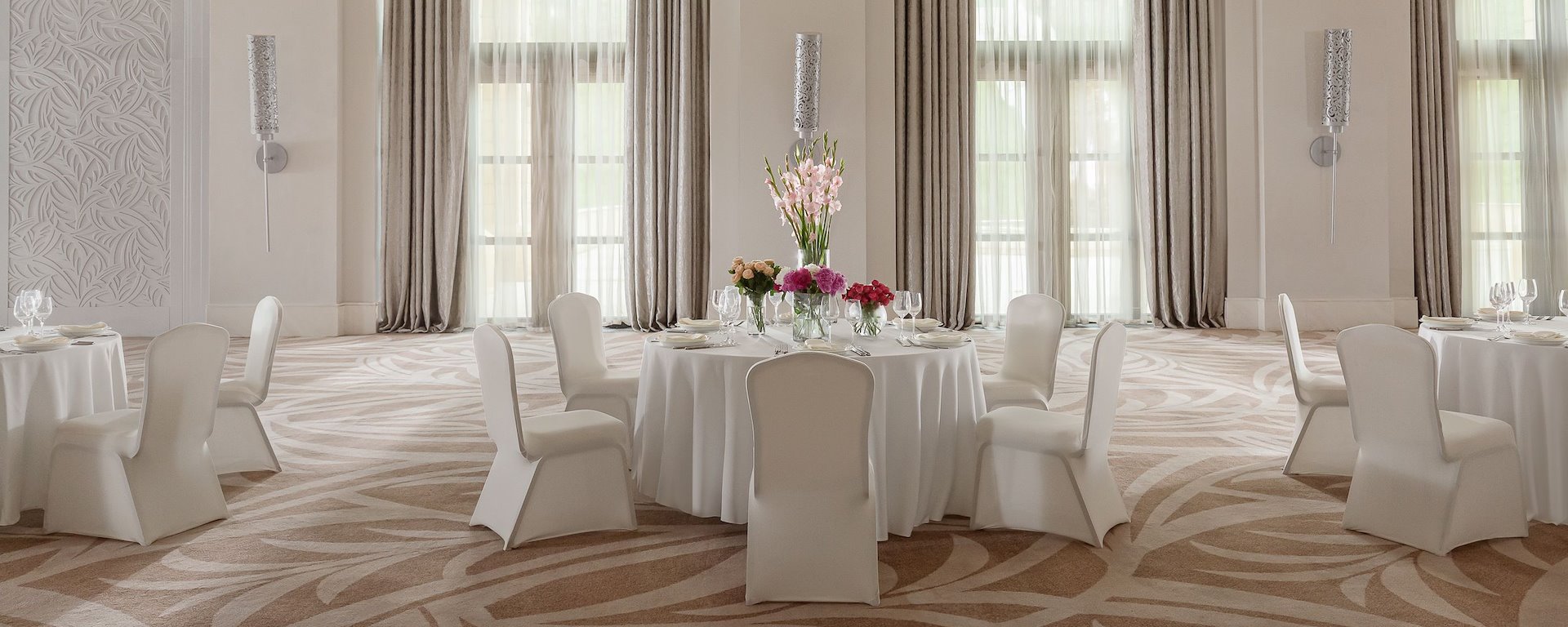 Hotel Azərbaycanda İclaslar